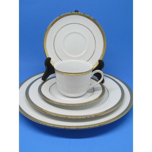 Charter Club Grand Buffet Gold 5-Piece Place Setting Pristine - Picture 2 of 12